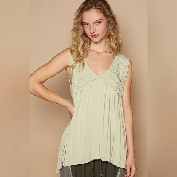 POL Sleeveless Tunic Top in Sage Green - Picture 6 of 6
